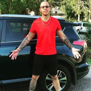 Meet your Posher, Sasha